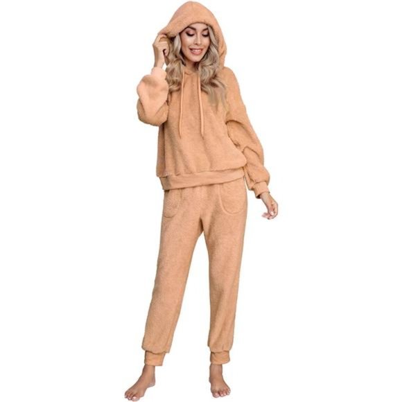 Women's Fuzzy Sherpa Fleece Pajamas Set, Camel - Picture 3 of 6